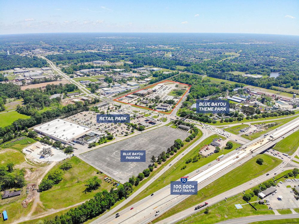 Highland Park Marketplace: 18300-18400 Old Perkins Road East, Baton Rouge, LA 70810